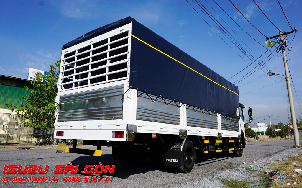 Xe Tải Isuzu 6T5 Mui Bạt Thùng 6m8 5